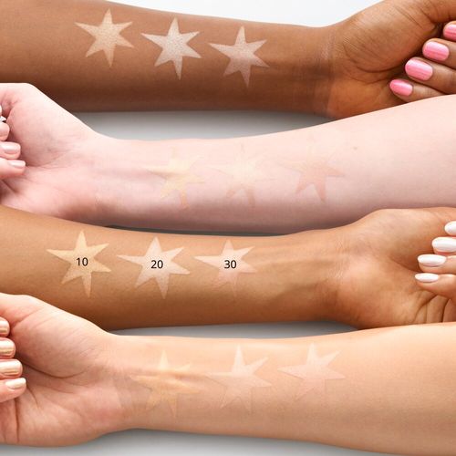 Iluminador Bouncy 4 Gr Soft Touch Dorado Warm Essence