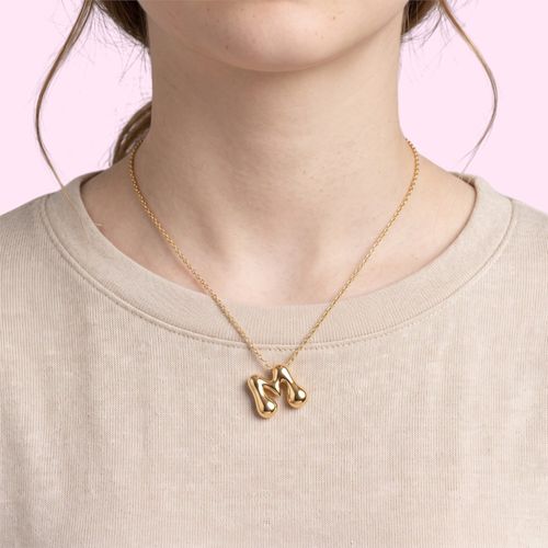 Collar funky fish dorado letra M