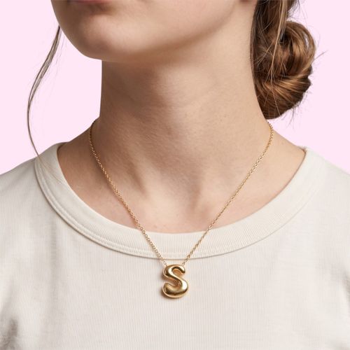 Collar funky fish dorado letra S